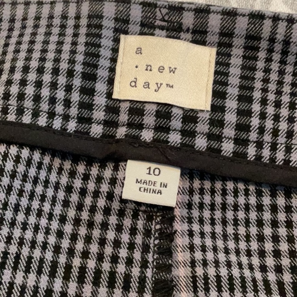 A New Day women’s pleated slacks size 10 - Picture 2 of 11